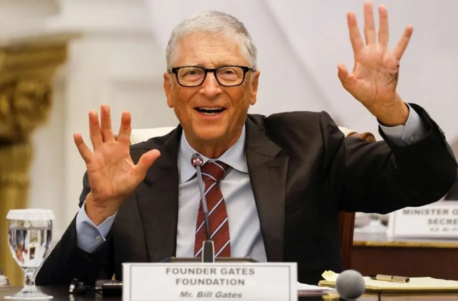 bill gates la ai chi tiet cuoc doi va su nghiep cua ty phu microsoft