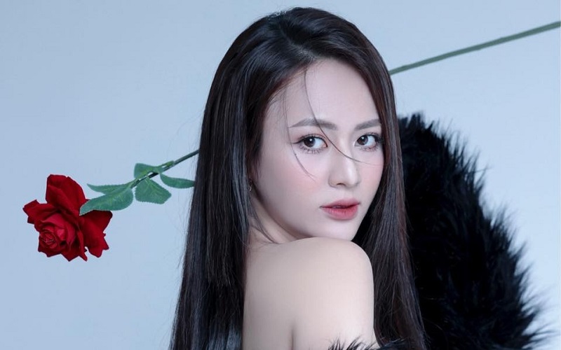 dien-vien-viet-hoa-sinh-nam-bao-nhieu-6