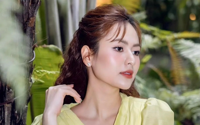 dien-vien-viet-hoa-sinh-nam-bao-nhieu-7