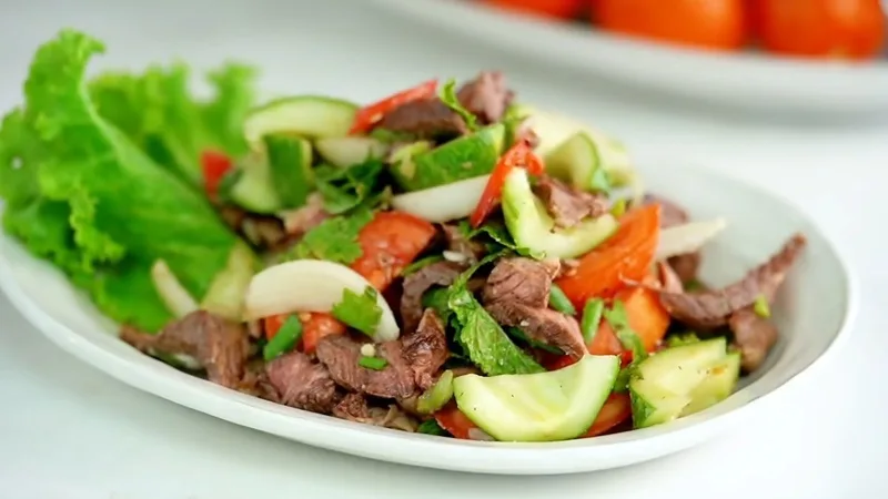 100g thit bo bao nhieu calo